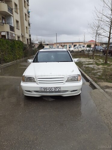 Mercedes C 220 1999, 285,000 km - 2.2 l - Bakı