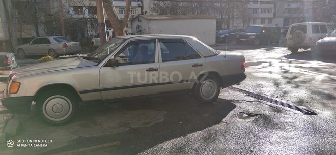 Mercedes E 300 1987, 444,823 km - 3.0 л - Bakı