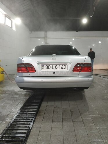 Mercedes E 280 1997, 249,000 km - 2.8 l - Bakı
