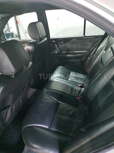 Mercedes E 280 1997, 249,000 km - 2.8 l - Bakı