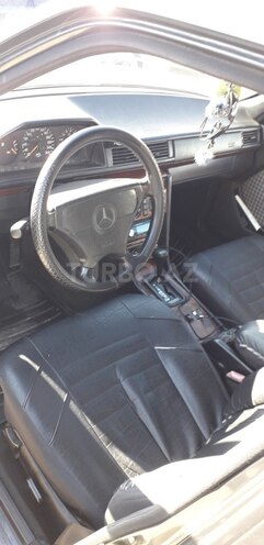 Mercedes E 220 1994, 110,000 km - 2.2 l - Bakı