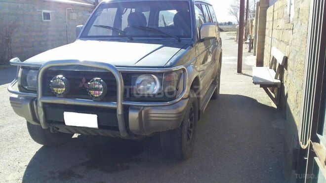 Mitsubishi Pajero 1993, 270,000 km - 2.5 л - Bakı