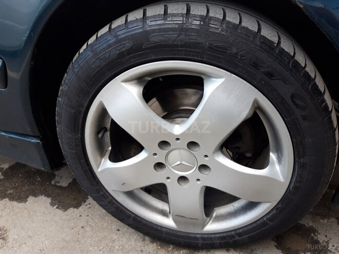 Mercedes E 220 2001, 284,000 km - 2.2 l - Bakı