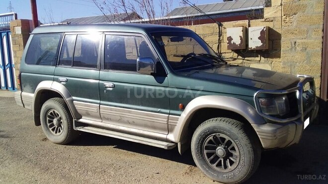 Mitsubishi Pajero 1993, 270,000 km - 2.5 л - Bakı