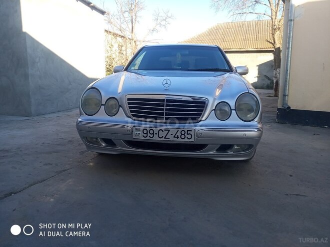 Mercedes E 270 2000, 258,000 km - 2.7 l - İmişli
