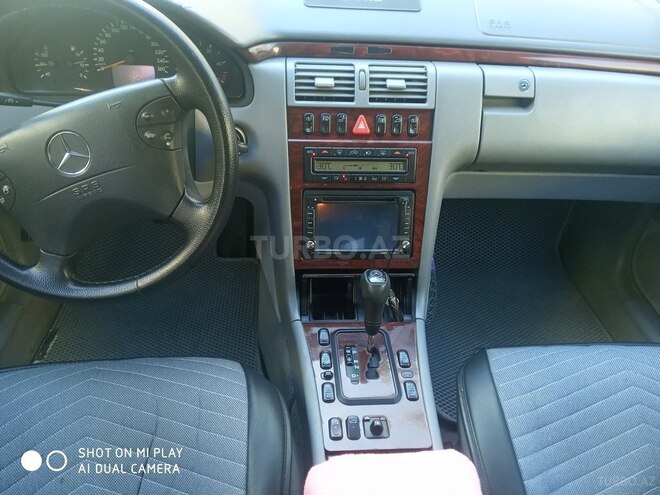 Mercedes E 270 2000, 258,000 km - 2.7 l - İmişli
