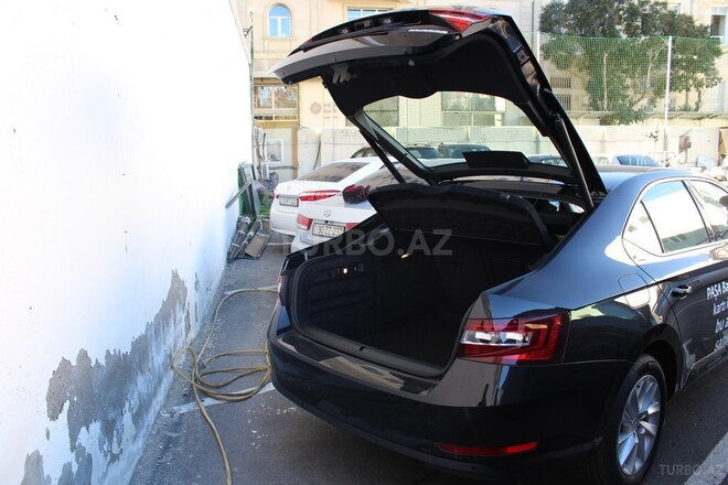 Skoda Superb 2019, 10 km - 1.4 l - Bakı