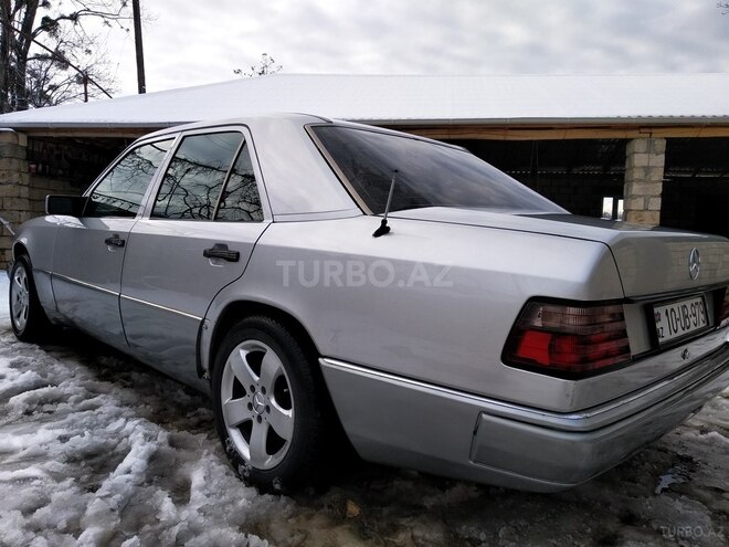 Mercedes E 230 1991, 247,000 km - 2.3 l - Qusar