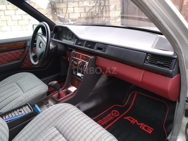 Mercedes E 230 1991, 247,000 km - 2.3 l - Qusar