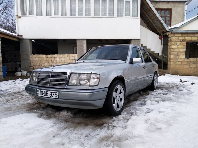 Mercedes E 230 1991, 247,000 km - 2.3 l - Qusar