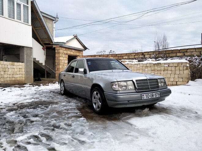 Mercedes E 230 1991, 247,000 km - 2.3 l - Qusar