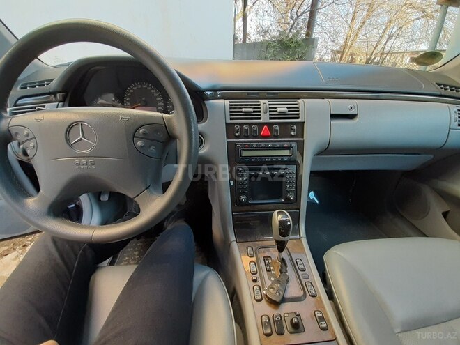 Mercedes E 280 2001, 276,000 km - 2.8 l - Bakı