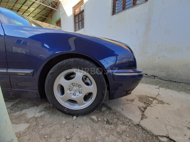 Mercedes E 280 2001, 276,000 km - 2.8 l - Bakı