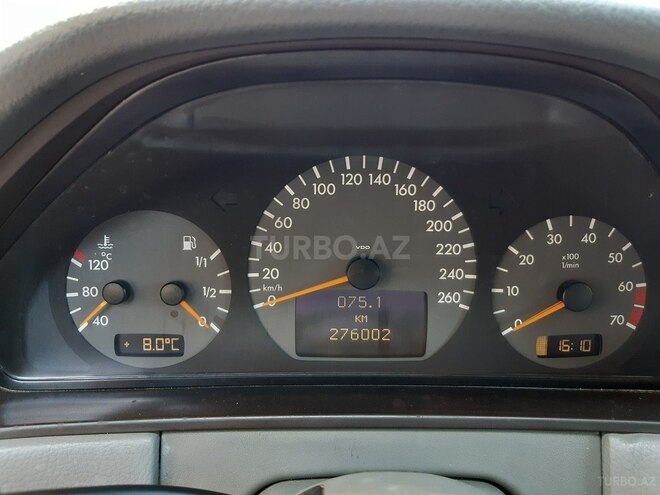 Mercedes E 280 2001, 276,000 km - 2.8 l - Bakı