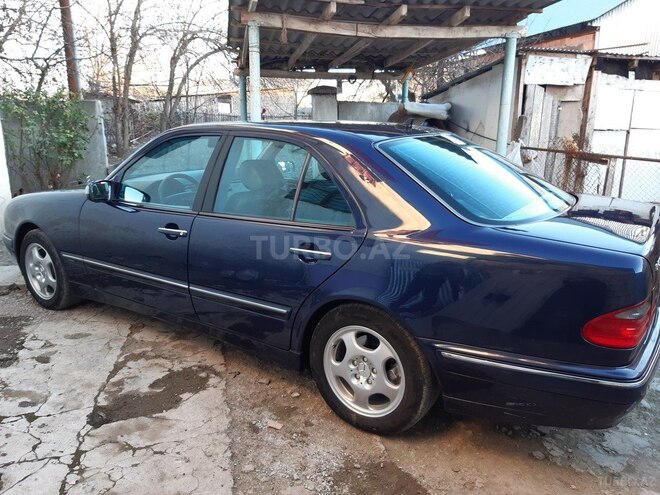 Mercedes E 280 2001, 276,000 km - 2.8 l - Bakı