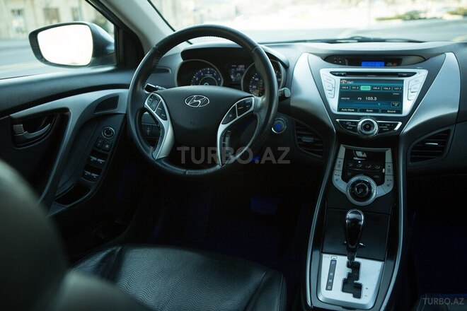 Hyundai Elantra 2011, 52,600 km - 1.8 l - Bakı