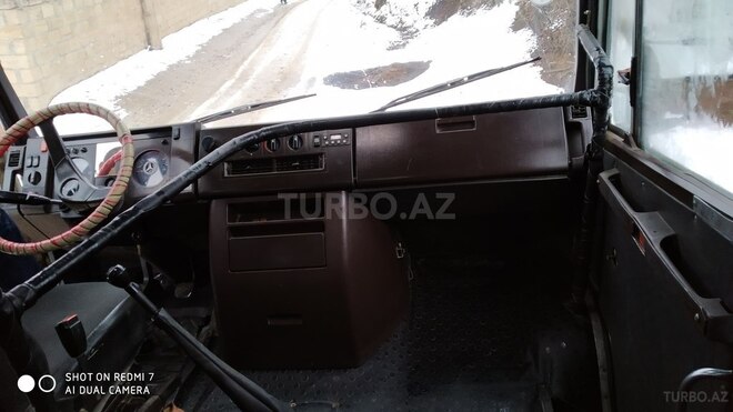 Mercedes 609 D 1990, 412,365 km - 3.9 l - Qusar