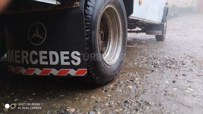 Mercedes 609 D 1990, 412,365 km - 3.9 l - Qusar