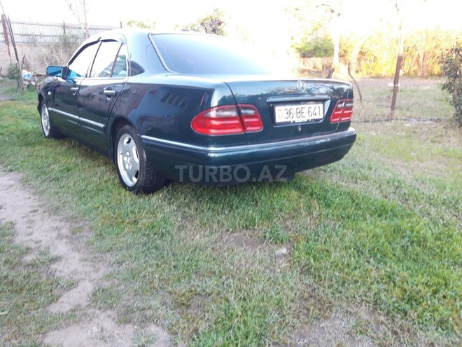 Mercedes E 240 1998, 353,548 km - 2.4 l - Beyləqan