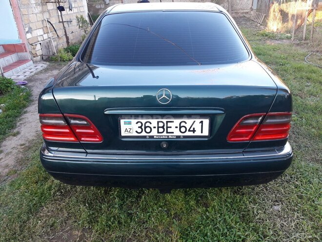 Mercedes E 240 1998, 353,548 km - 2.4 l - Beyləqan