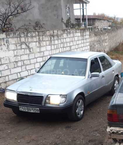 Mercedes E 200 1995, 342 km - 0.2 l - Qazax