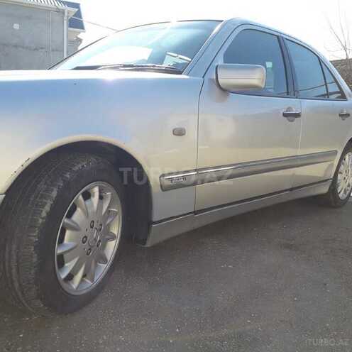 Mercedes E 200 1999, 184,523 km - 2.0 л - Bakı