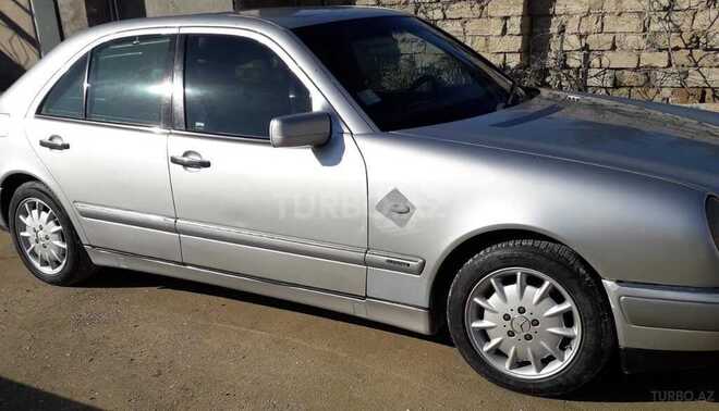 Mercedes E 200 1999, 184,523 km - 2.0 л - Bakı
