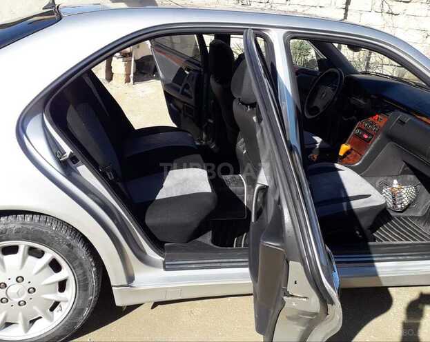 Mercedes E 200 1999, 184,523 km - 2.0 л - Bakı