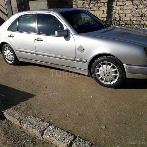 Mercedes E 200 1999, 184,523 km - 2.0 л - Bakı