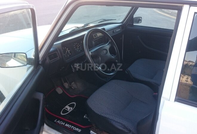 LADA (VAZ) 2107 2002, 180,000 km - 1.6 l - Bakı