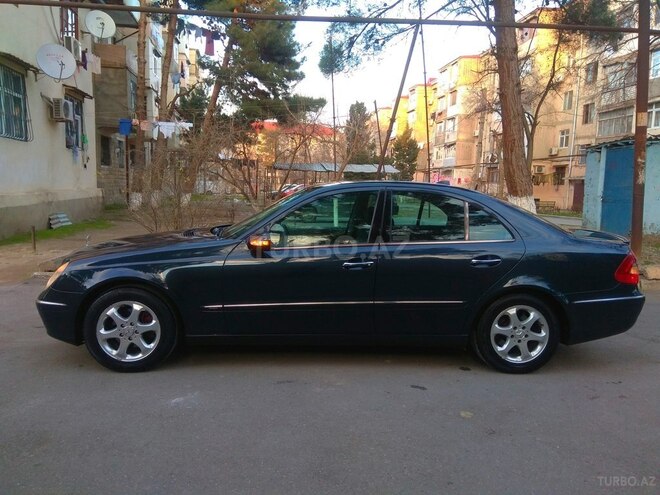 Mercedes E 220 2002, 330,000 km - 2.2 l - Xırdalan