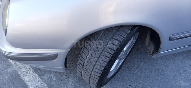 Mercedes E 220 2000, 352,800 km - 2.2 l - Bakı