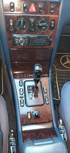 Mercedes E 220 2000, 352,800 km - 2.2 l - Bakı