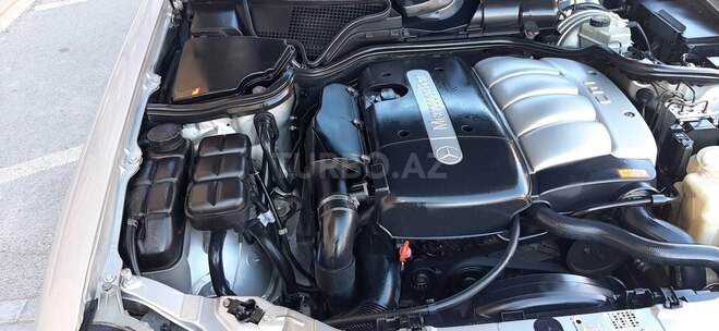 Mercedes E 220 2000, 352,800 km - 2.2 l - Bakı