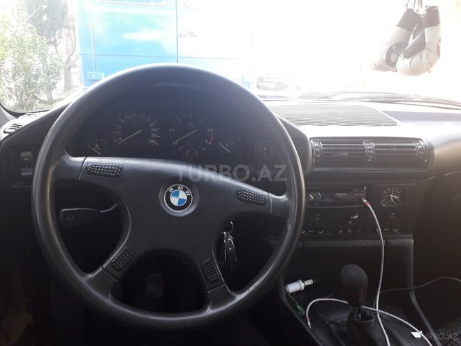 BMW  1991, 286,000 km - 2.4 l - Şəmkir