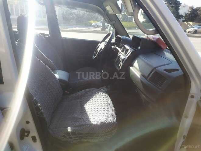 Mitsubishi Pajero io 2000, 270,000 km - 2.0 l - Bakı