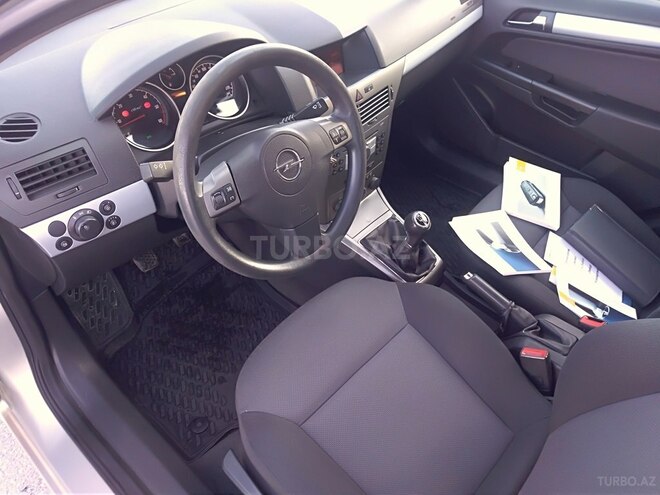 Opel Astra 2006, 205,000 km - 1.3 l - Bakı