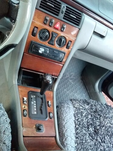 Mercedes E 230 1995, 486,000 km - 2.3 л - Bakı