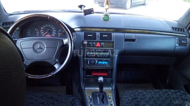 Mercedes E 300 1997, 395,000 km - 3.0 l - Bakı