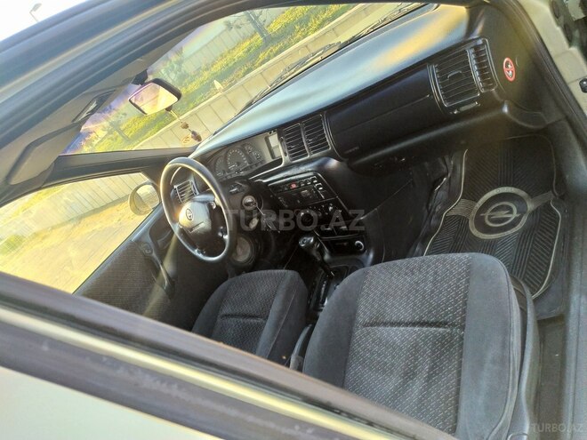 Opel Vectra 1996, 293,500 km - 1.8 l - Bakı