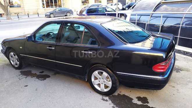 Mercedes E 240 1998, 270,000 km - 2.4 л - Bakı