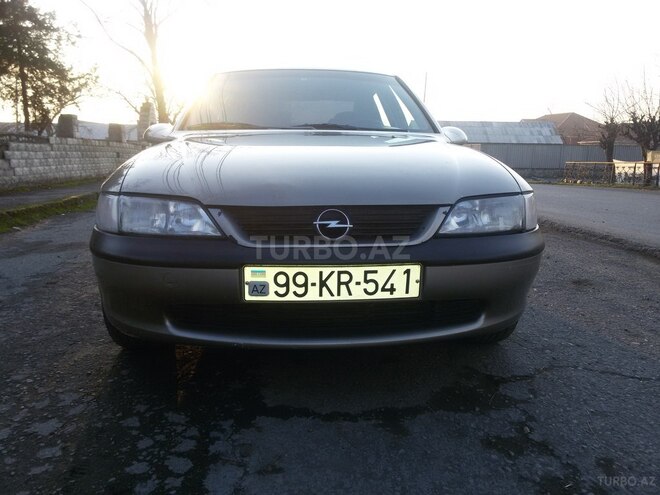 Opel Vectra 1996, 280,000 km - 1.8 l - Zaqatala