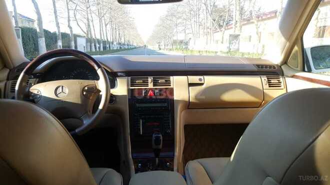 Mercedes E 240 2000, 236,000 km - 2.4 l - Bakı