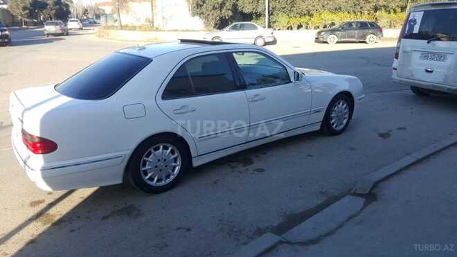 Mercedes E 240 2000, 236,000 km - 2.4 l - Bakı