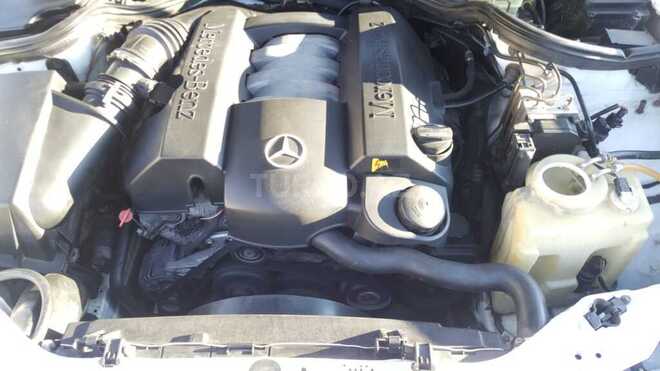 Mercedes E 240 2000, 236,000 km - 2.4 l - Bakı
