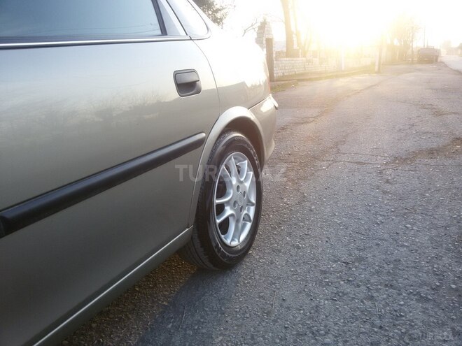 Opel Vectra 1996, 280,000 km - 1.8 l - Zaqatala