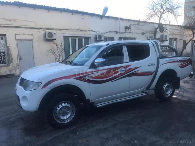 Mitsubishi L200 2008, 257,600 km - 2.5 l - Bakı