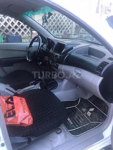 Mitsubishi L200 2008, 257,600 km - 2.5 l - Bakı