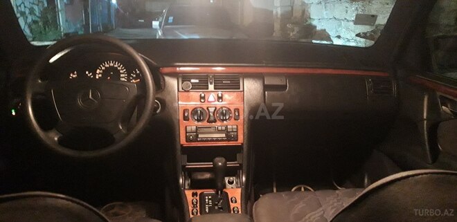 Mercedes E 240 1998, 411,673 km - 2.4 л - Bakı