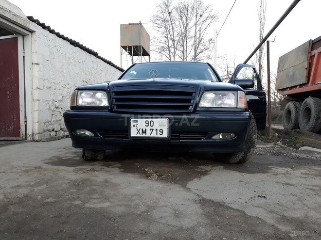 Mercedes C 200 1999, 354,000 km - 0.2 л - Şabran